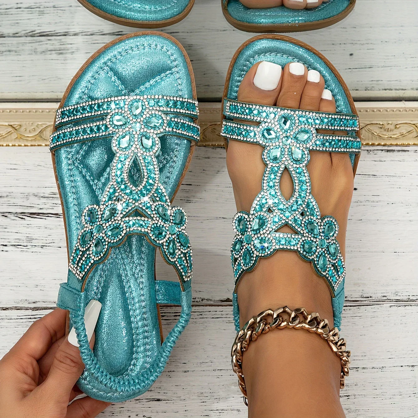 Heidi-Mode | Trendige Strass Sommer Sandalen für Frauen - Image 7