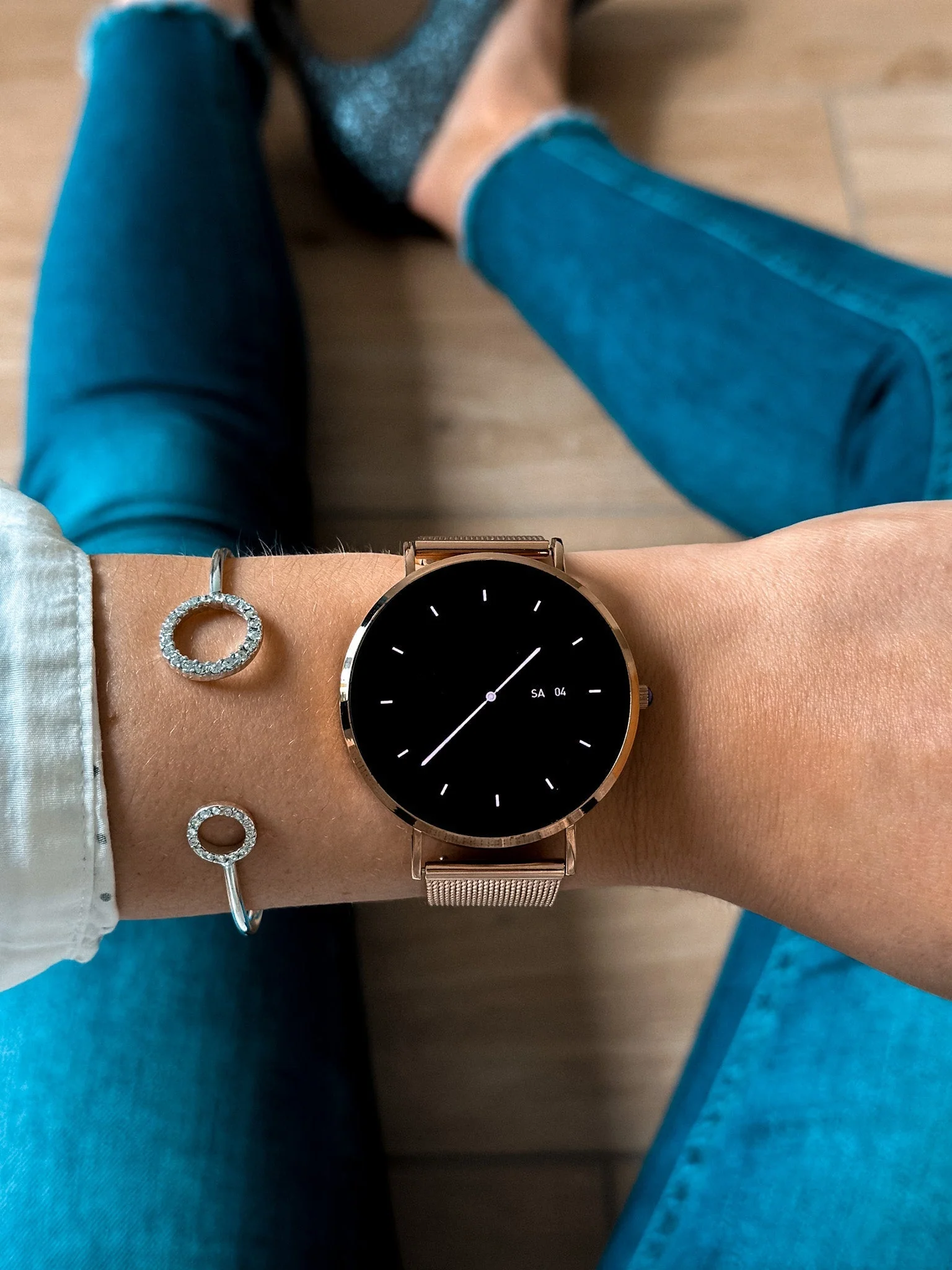 Heidi-Mode | Ultra Dünne Elegante Damen Smartwatch - Image 5