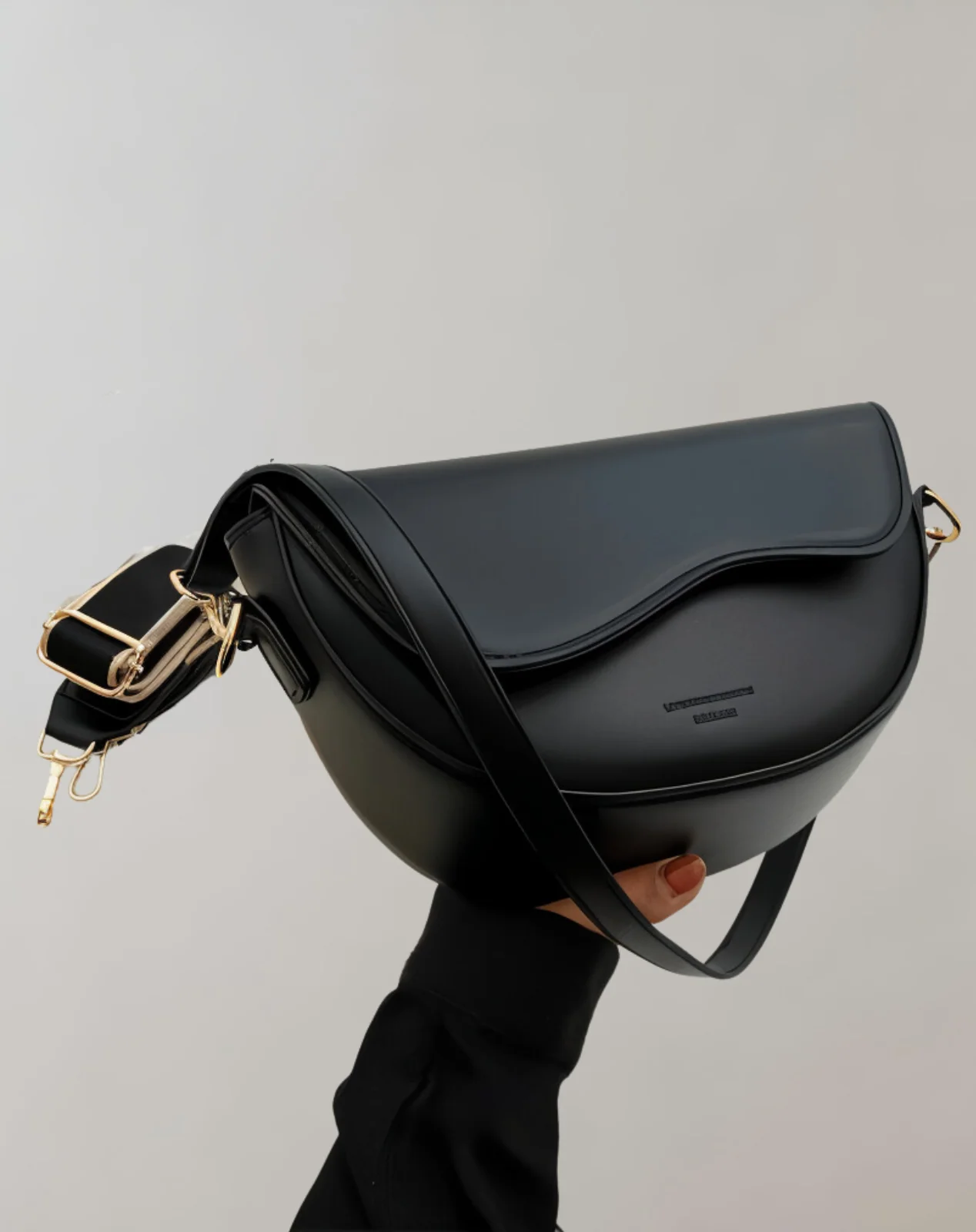 Heidi-Mode | Veganer Leder Crossbody Bag Damen Modische Tasche - Image 10