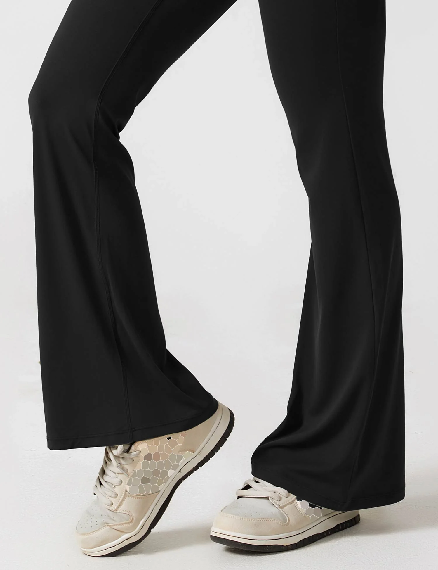 Heidi-Mode | V-Rücken Auslaufender Jumpsuit - Image 15