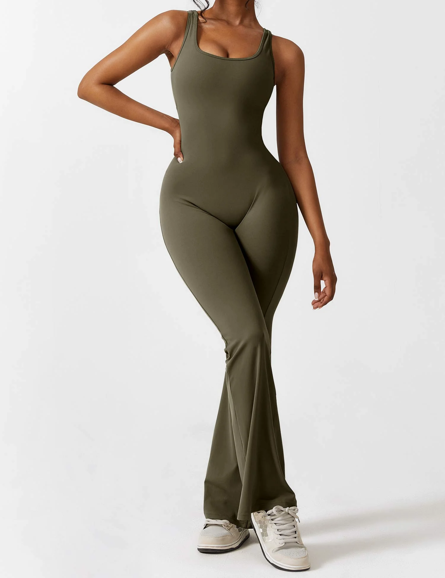 Heidi-Mode | V-Rücken Auslaufender Jumpsuit - Image 26