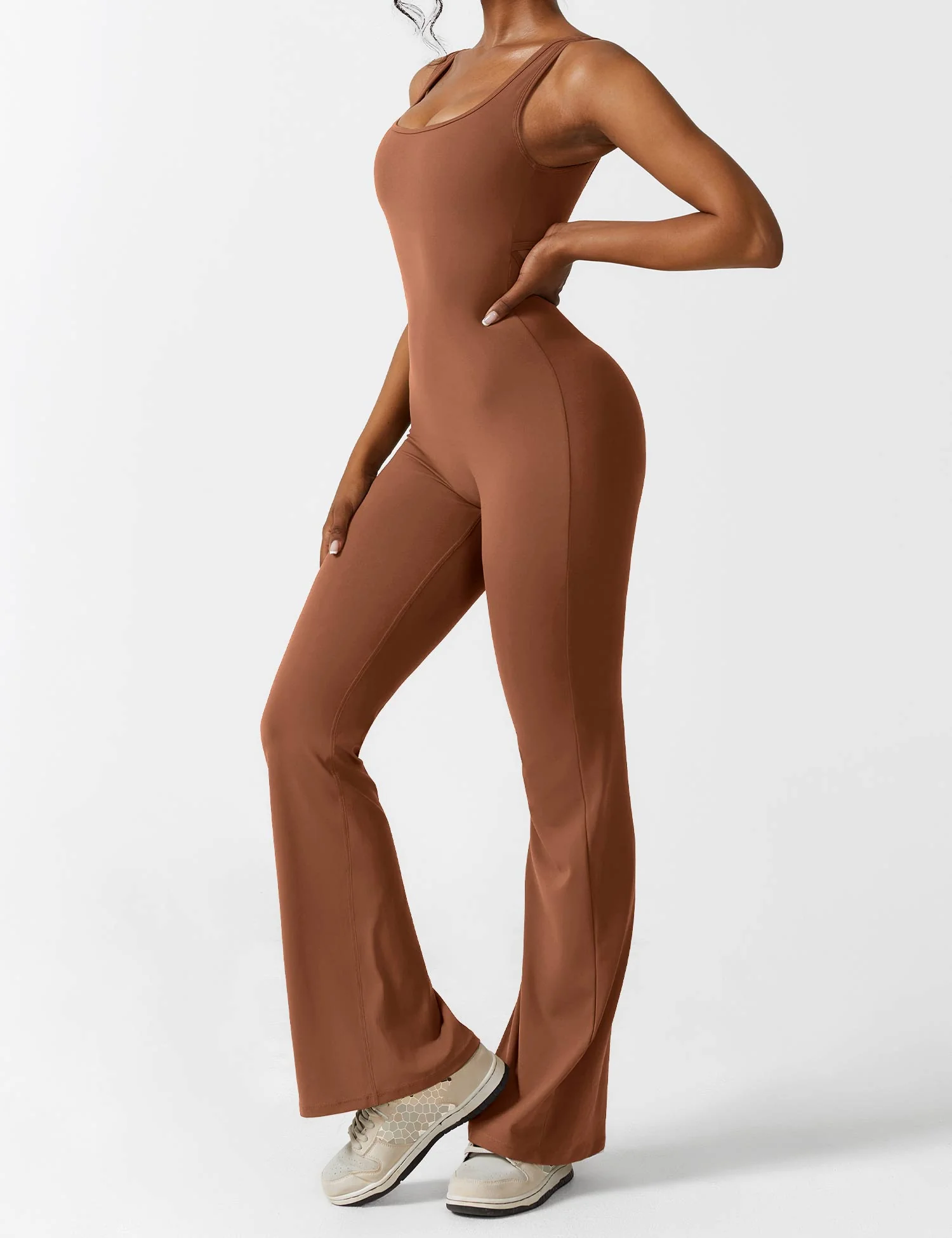 Heidi-Mode | V-Rücken Auslaufender Jumpsuit - Image 33