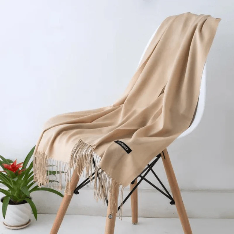 Heidi-Mode | Warme Damen Schal Weiche Textur und Elegante Ausstrahlung - Image 2