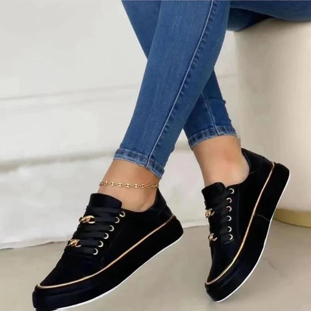 Heidi-Mode | Weiße Low-Top-Casual-Sneakers mit Goldenen Details Stylische Weiße Schnürsneaker mit Goldbesatz - Image 4