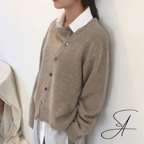 Heidi-Mode | Wickel-Cardigan mit Stilvollen Knopfdetails - Image 3