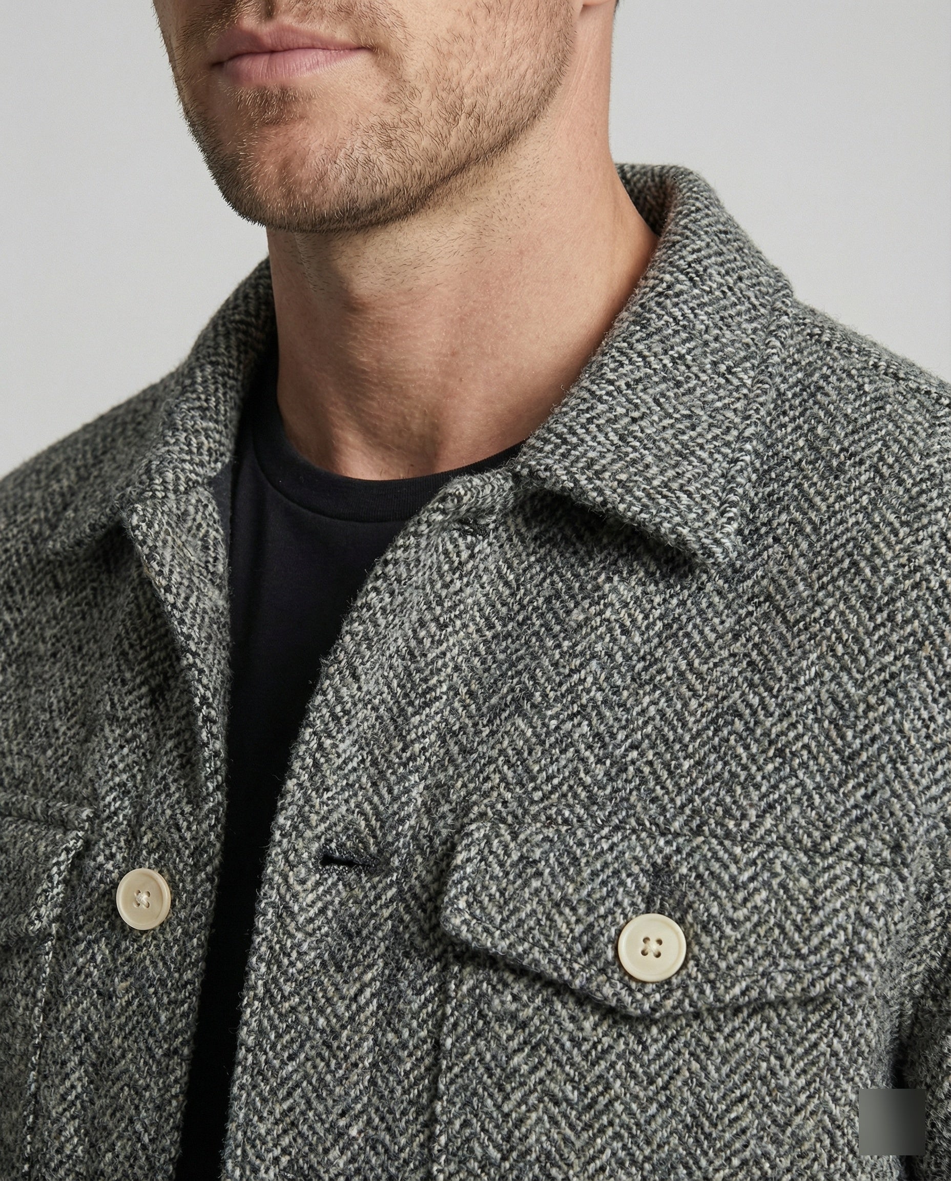 Herren kurzer Bouclé Blouson mit kastiger Silhouette Pattentaschen und Rippbündchen Heidi-Mode - Image 2