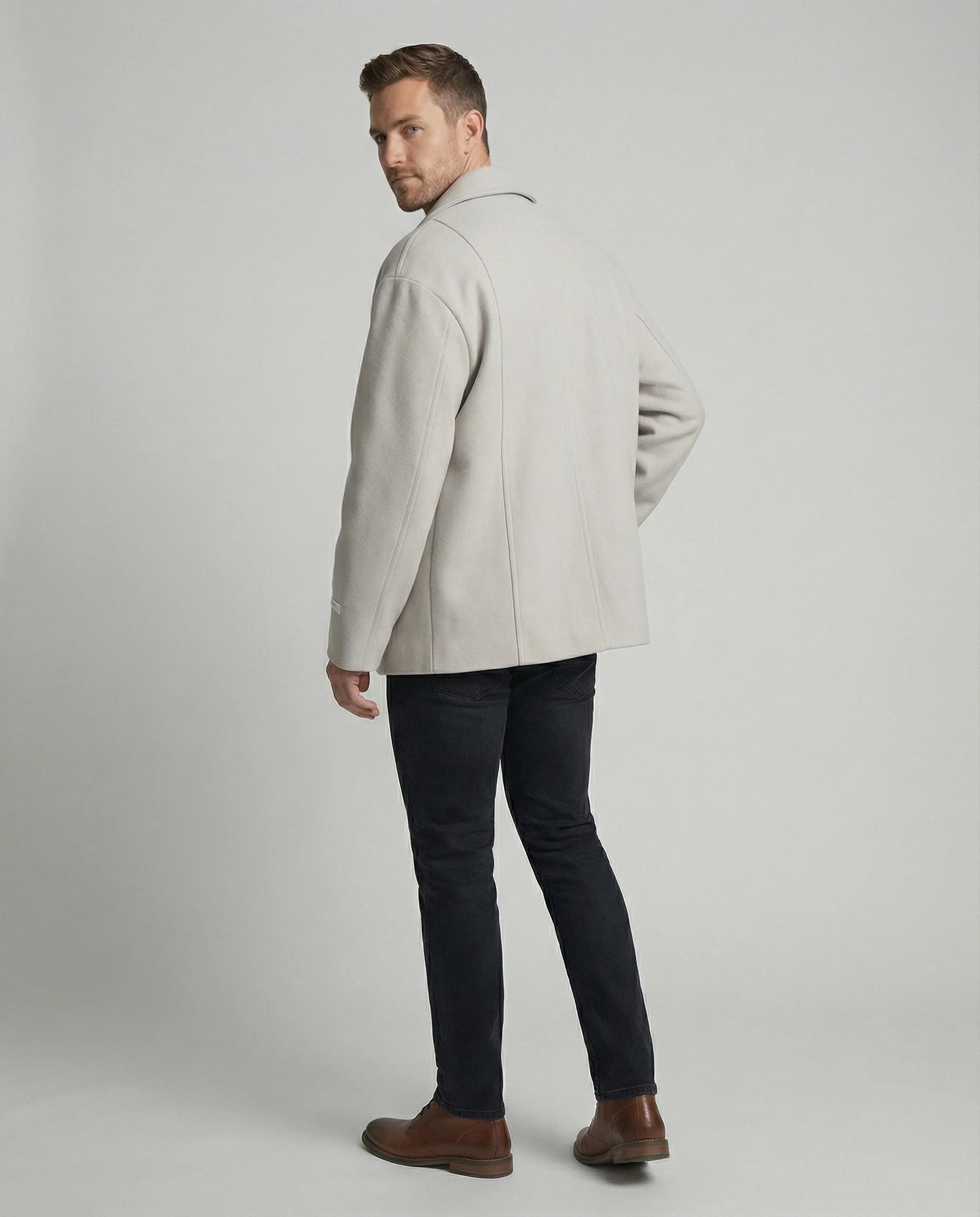 Herren kurzer Wollmix-Sakko mit kastiger Silhouette, tiefem Revers und verdeckten Eingrifftaschen Heidi-Mode - Image 4