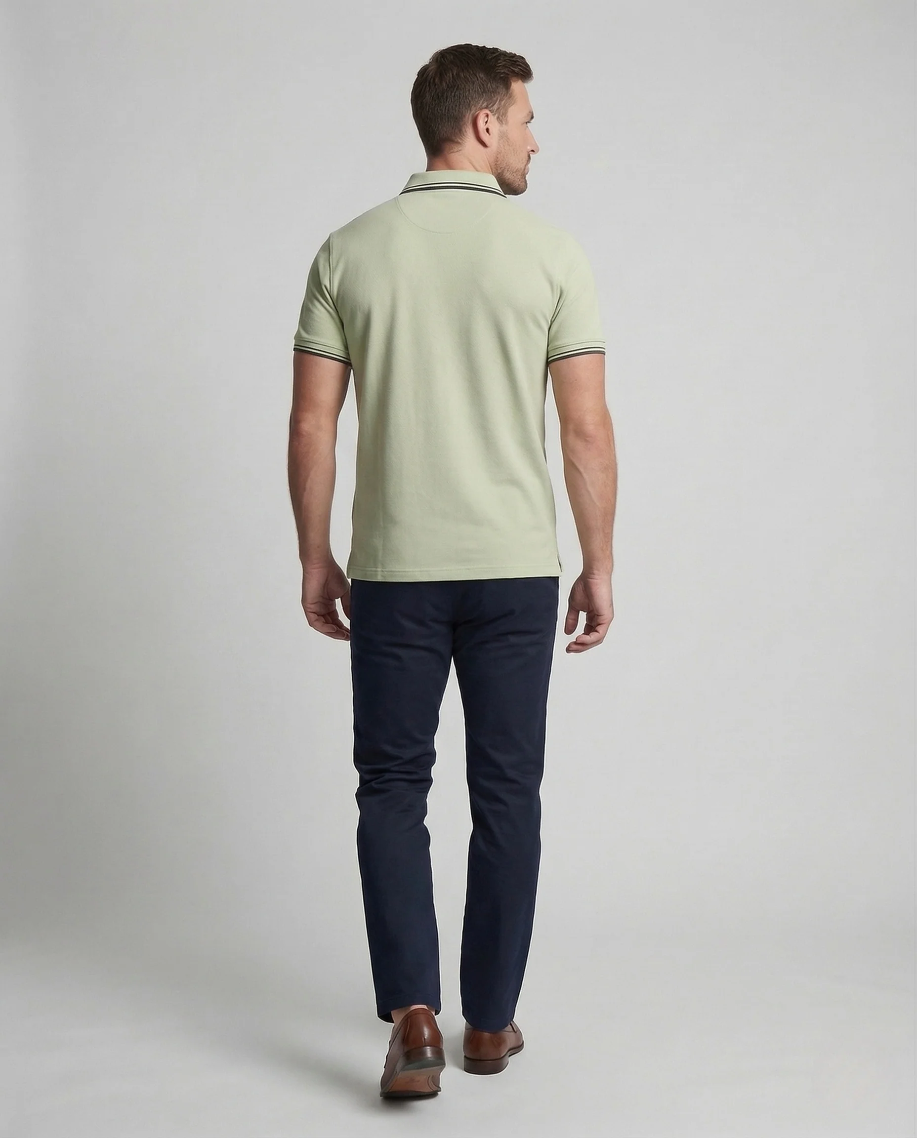 Herren Piqué Poloshirt mit Kontrastkragen - Image 4