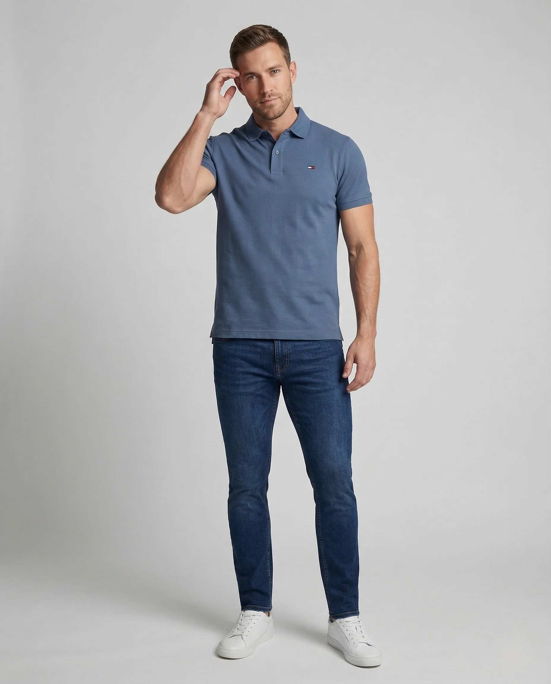 Herren Piqué Poloshirt mit Kentkragen und Logo Patch - Image 2
