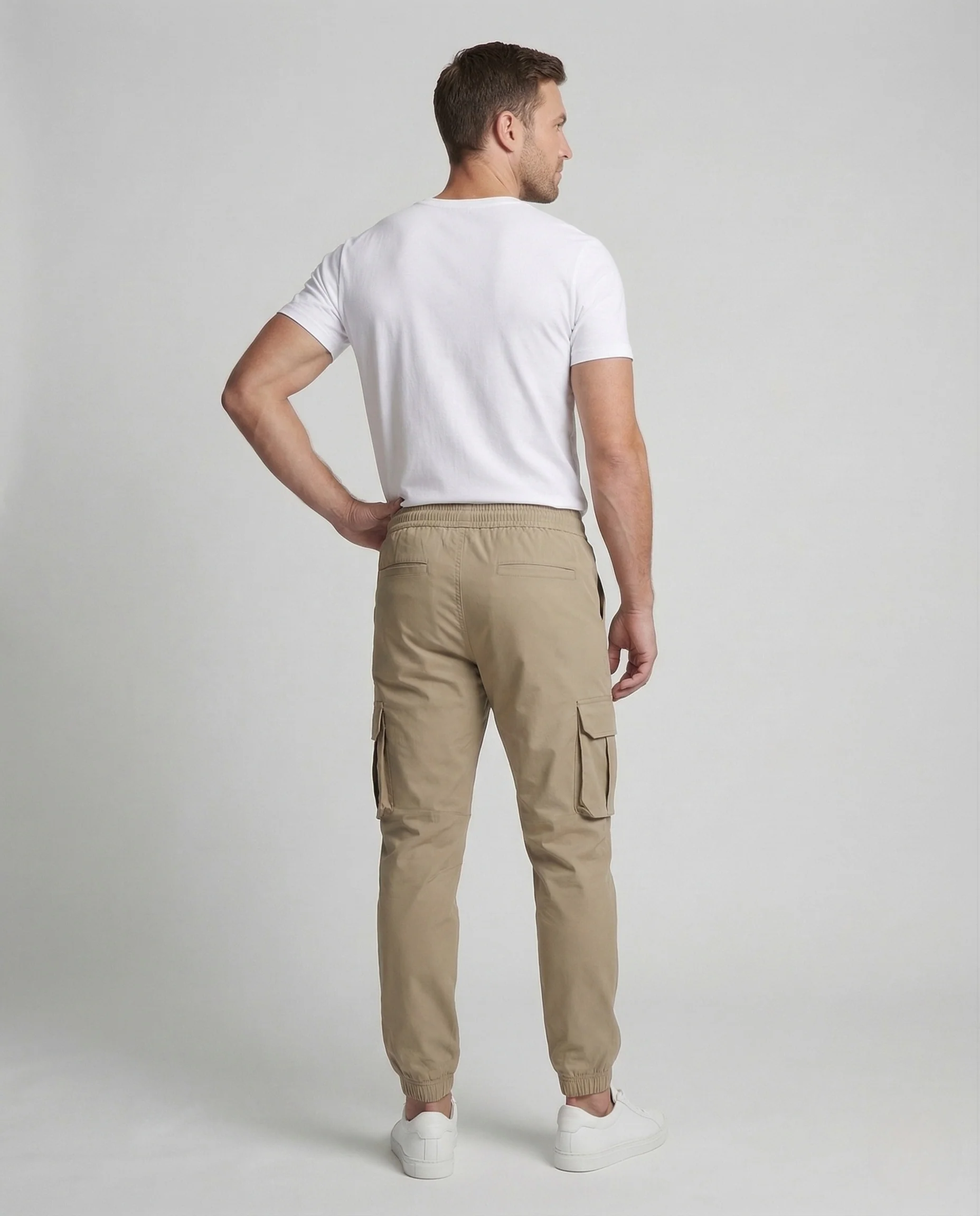 Herren Cargo Jogginghose schmal geschnitten mit Reißverschlusstaschen - Image 3