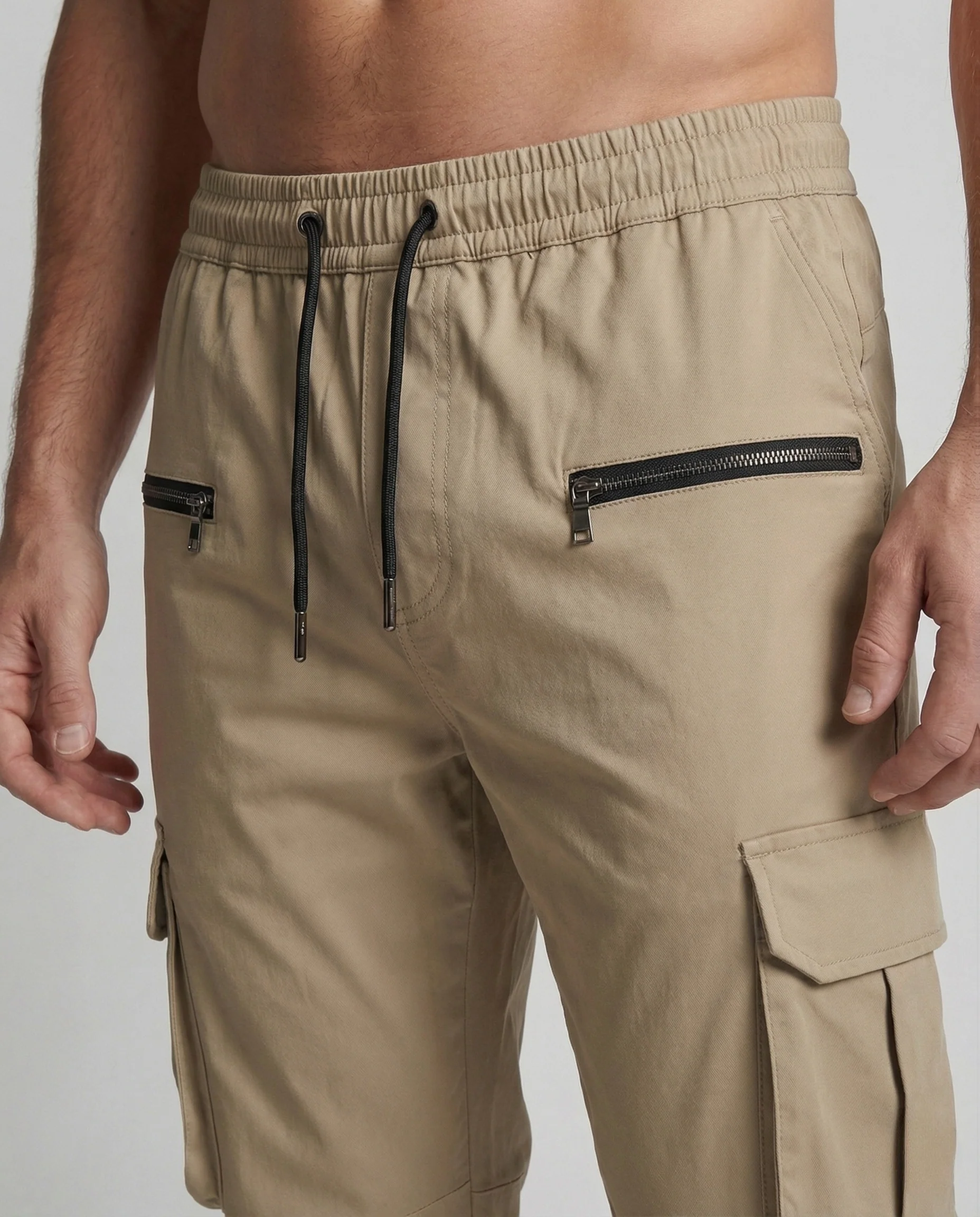 Herren Cargo Jogginghose schmal geschnitten mit Reißverschlusstaschen - Image 4