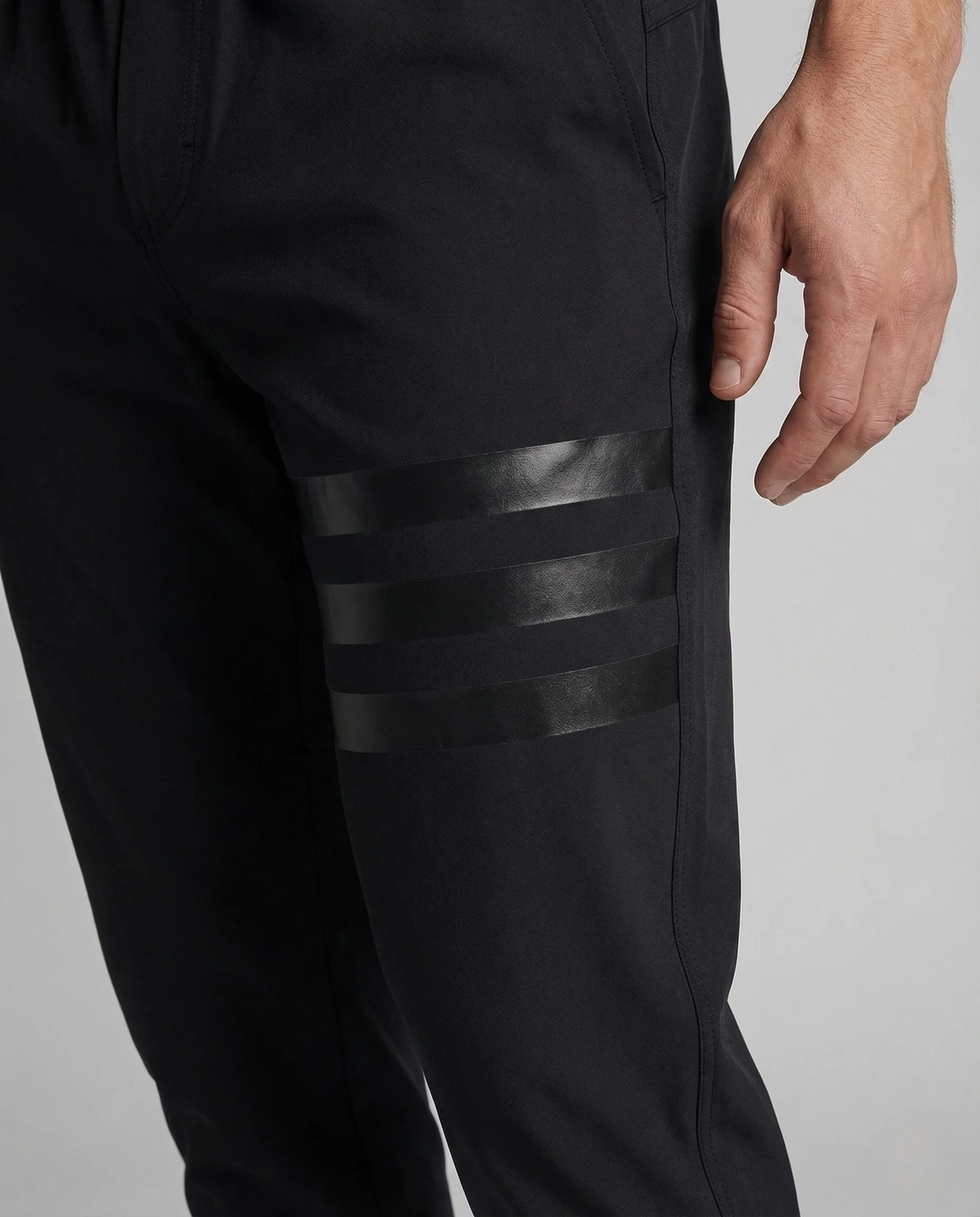 Herren Jogginghose Slim Fit mit elastischem Bund und Streifen - Image 3