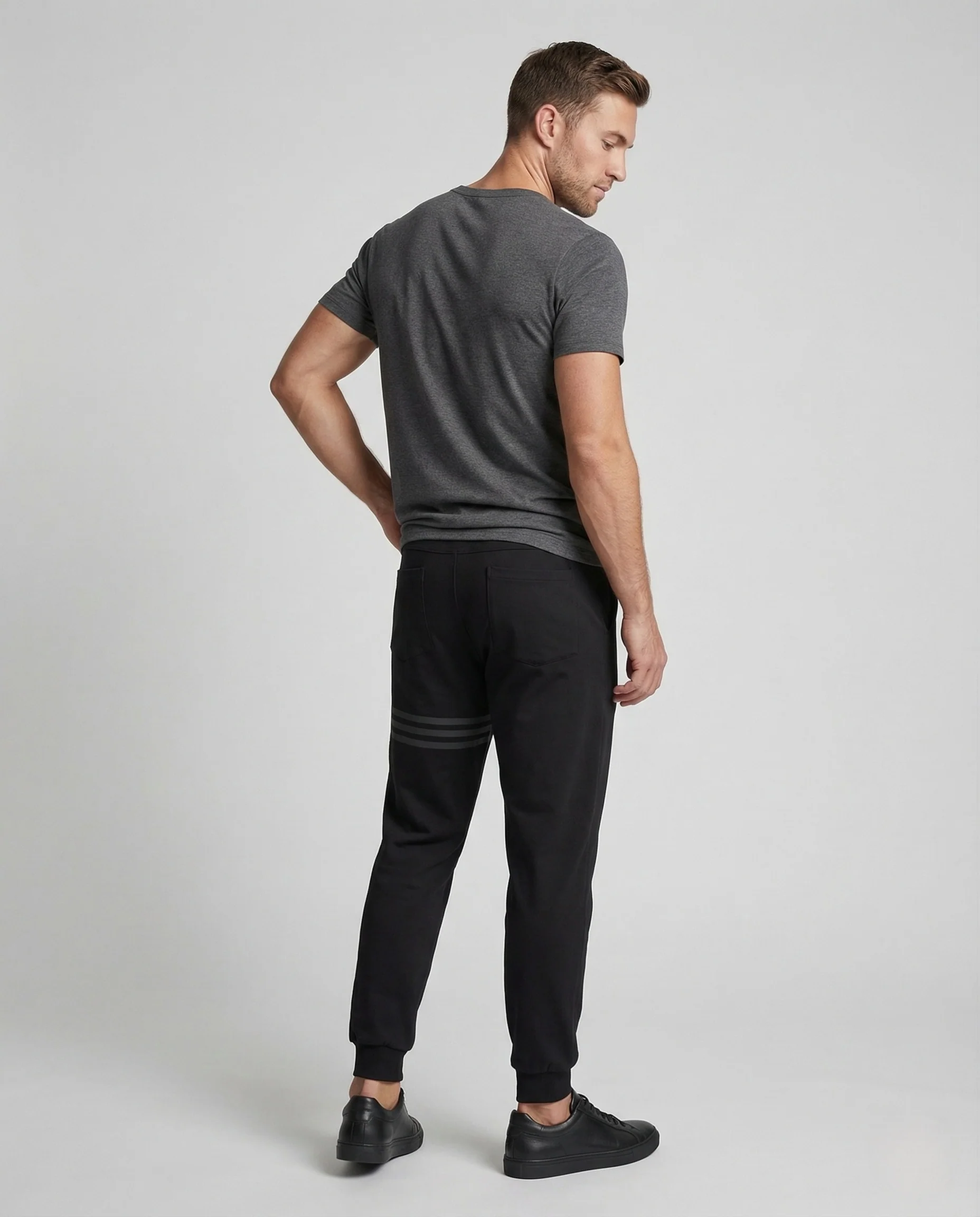 Herren Jogginghose Slim Fit mit elastischem Bund und Streifen - Image 4