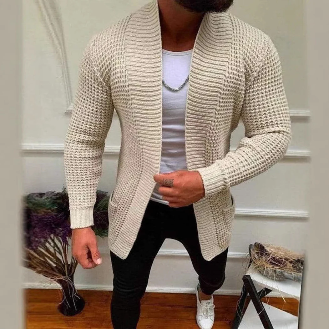 Herren Strickjacke mit tiefem Kragen und strukturiertem Design Heidi-Mode
