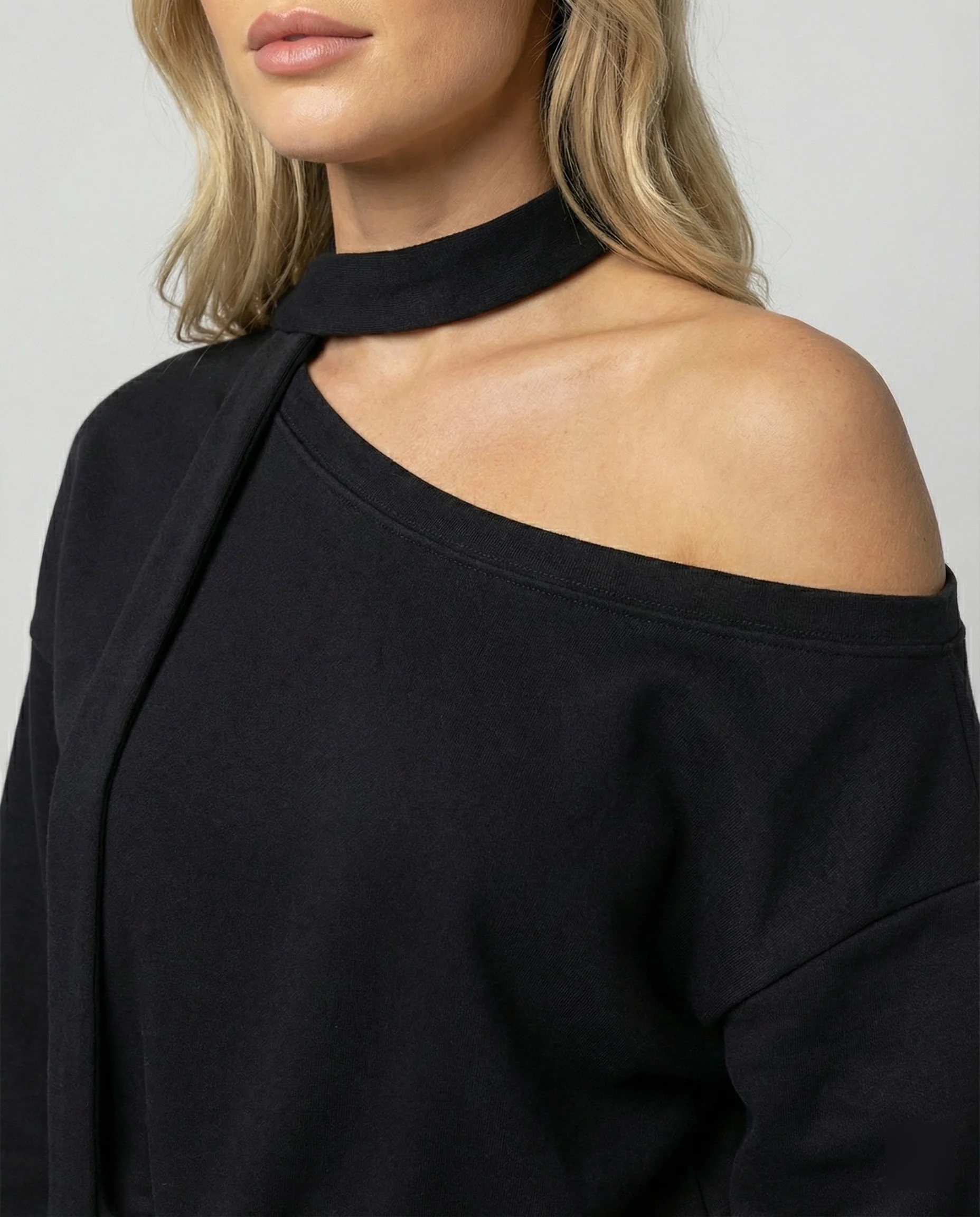 Lässiges Korea-Sweatshirt für Damen schulterfrei mit Bändern in Schwarz - Image 2