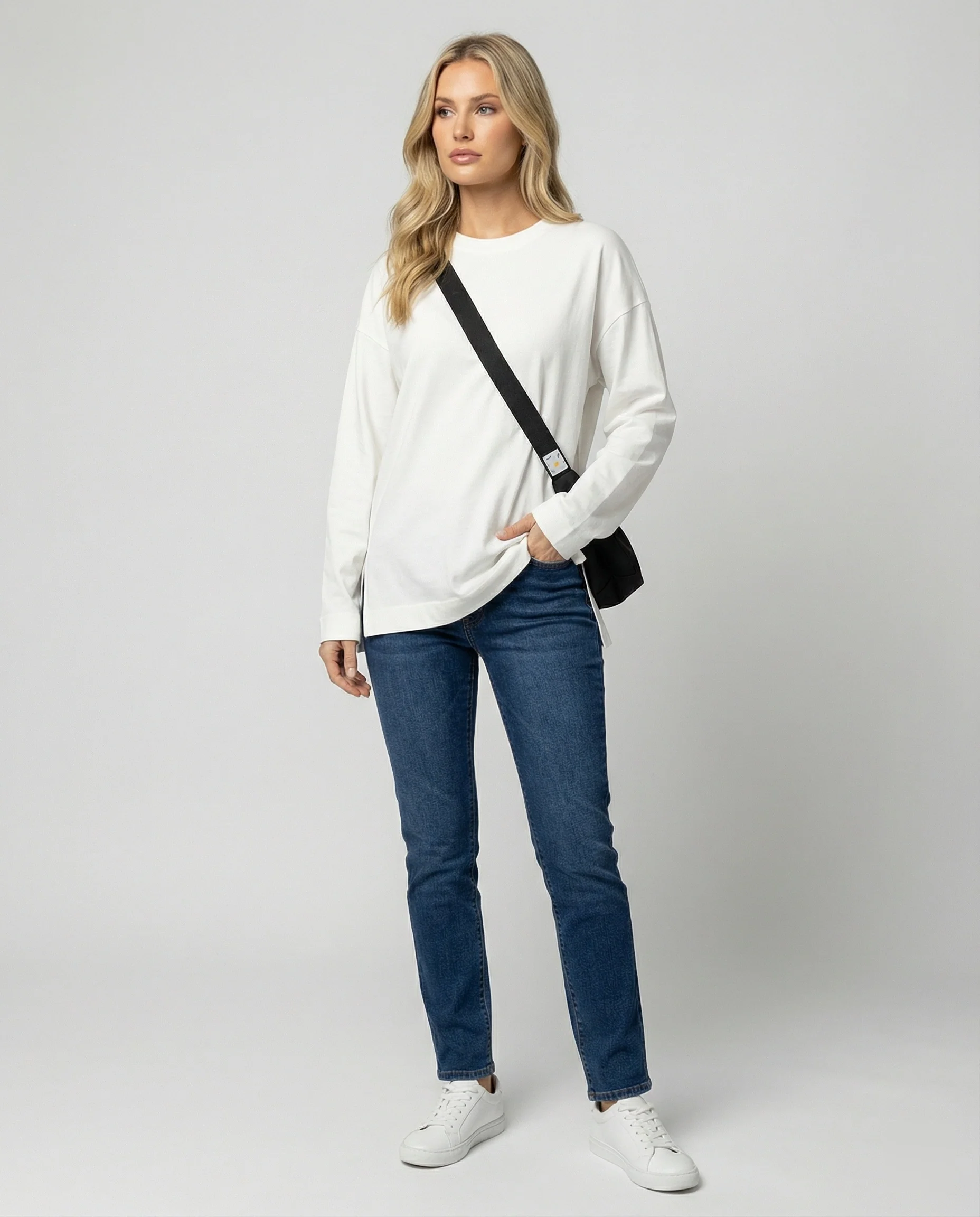 Lässiges Oversize Langarmshirt Damen Baumwolle Weiß mit Seitenschlitz Herbst - Image 3