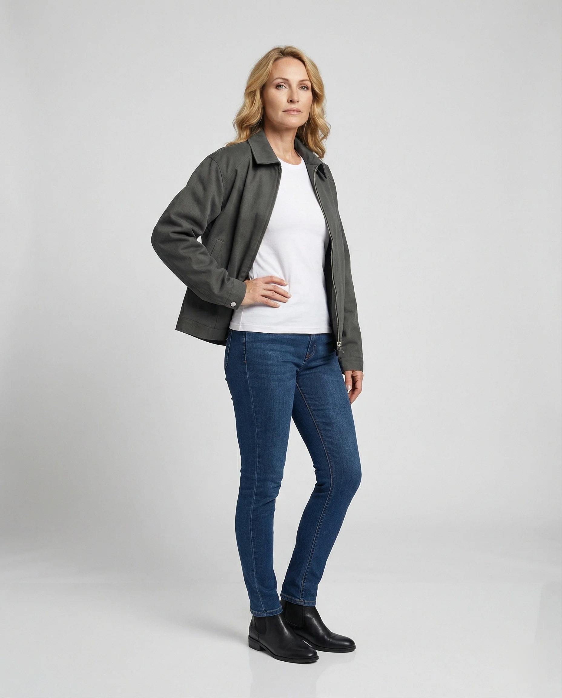 Locker geschnittene Cleanfit Anzugjacke für Damen und Herren im Herbst - Image 3