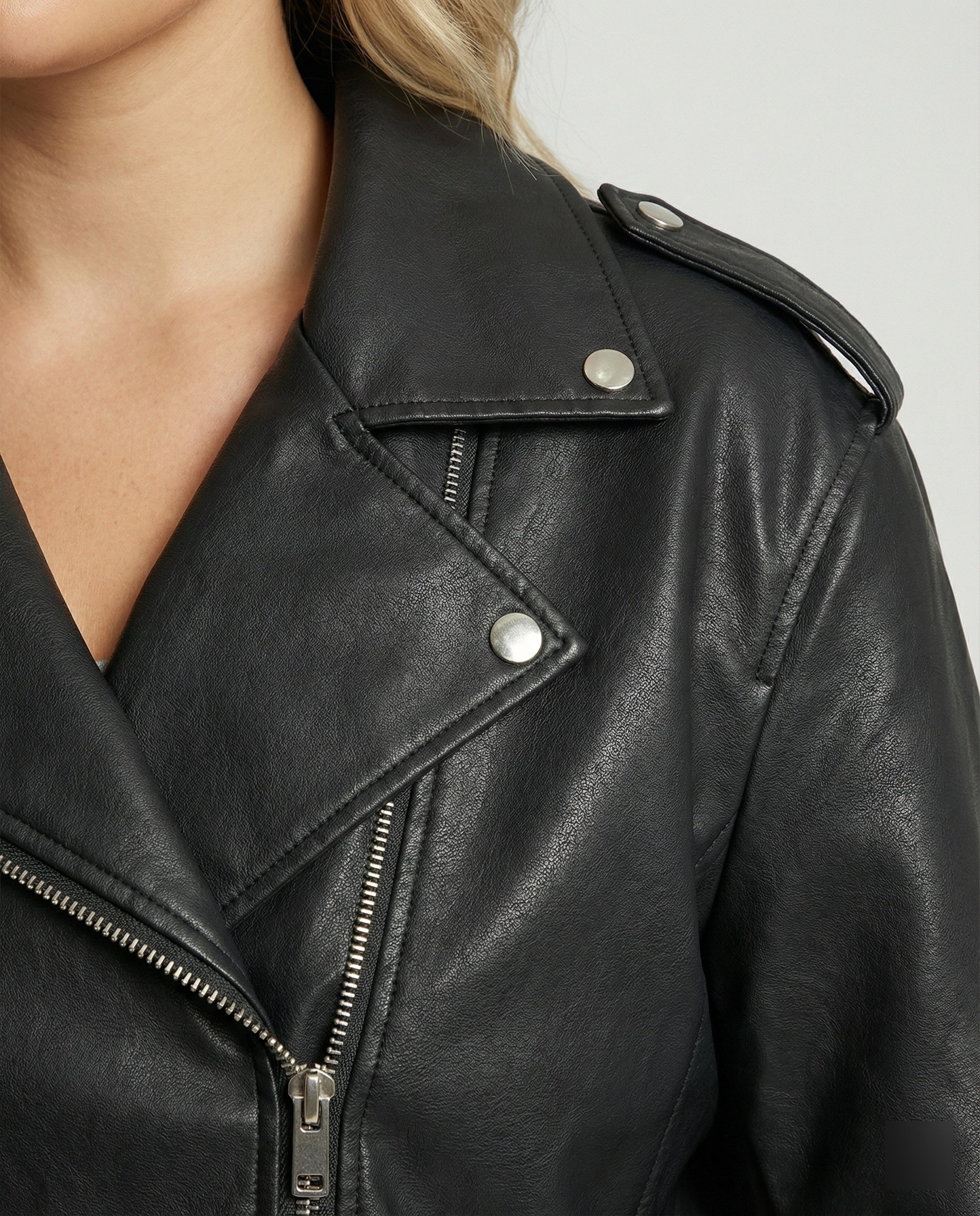 Schwarze Damen Lederjacke mit Daunenfutter Kurze Frühlingsjacke High-End Design - Image 2
