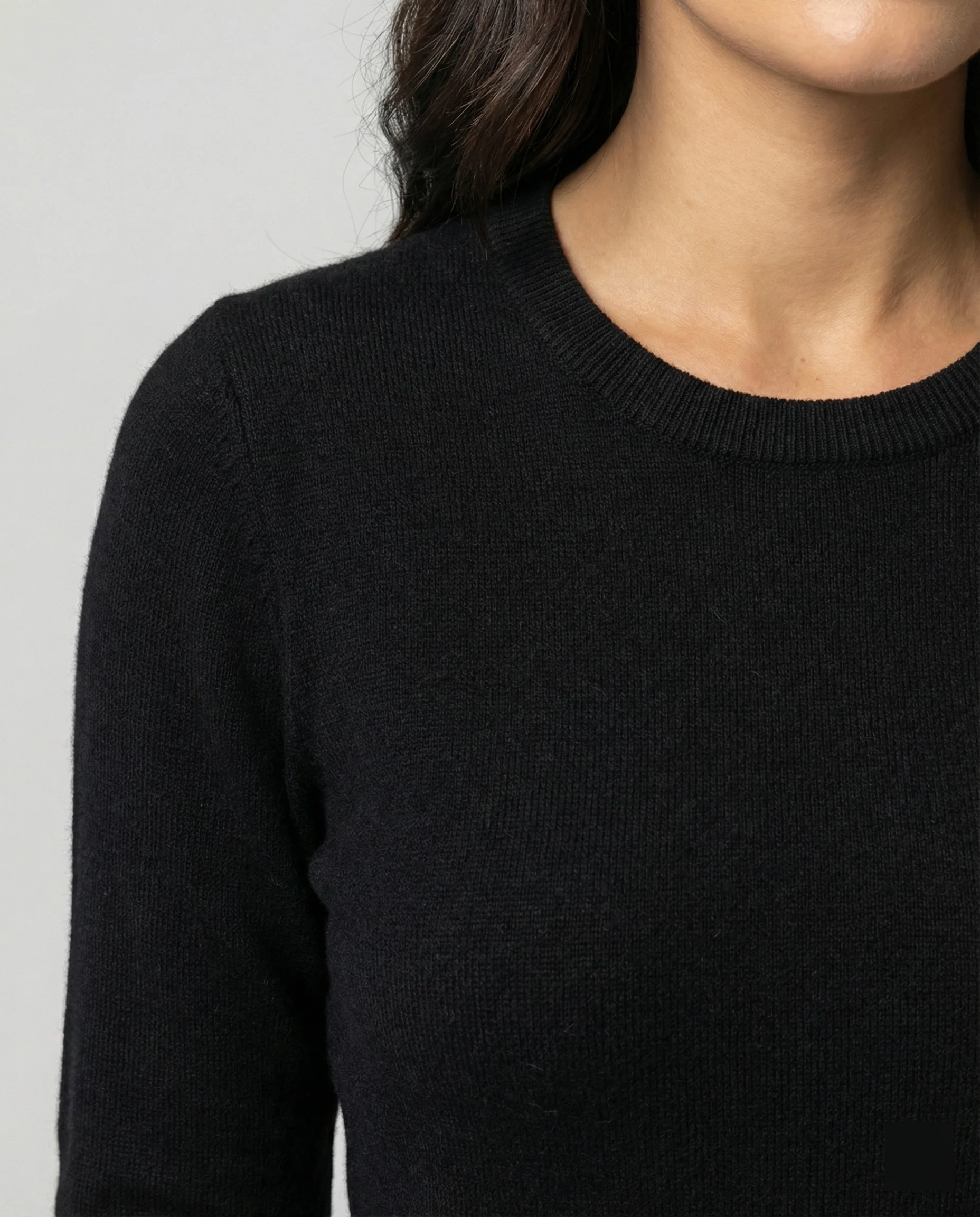 Schwarzer Damen Strickpullover Slim-Fit Langarm Rundhals Basis Oberteil - Image 2