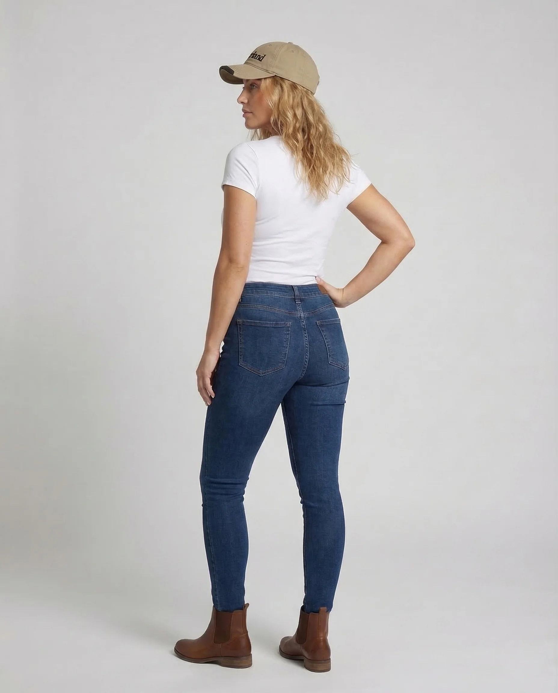 Unisex Baseballcap Lederlook mit Stickerei - Image 4