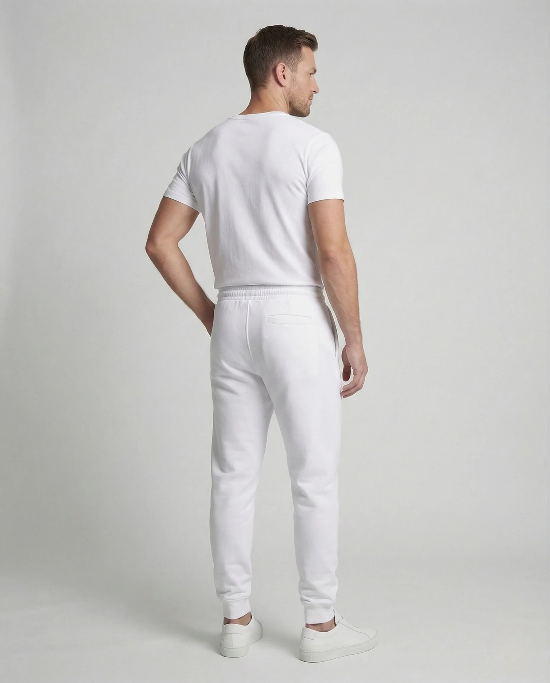Unisex Jogginghose mit Elastikbund & Taschen - Image 4