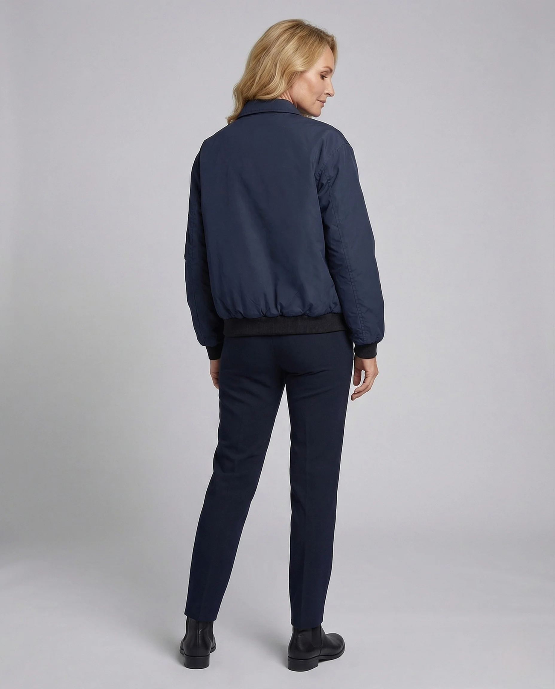 Unisex Bomberjacke leicht mit Ärmeltasche und Rippbund - Image 4