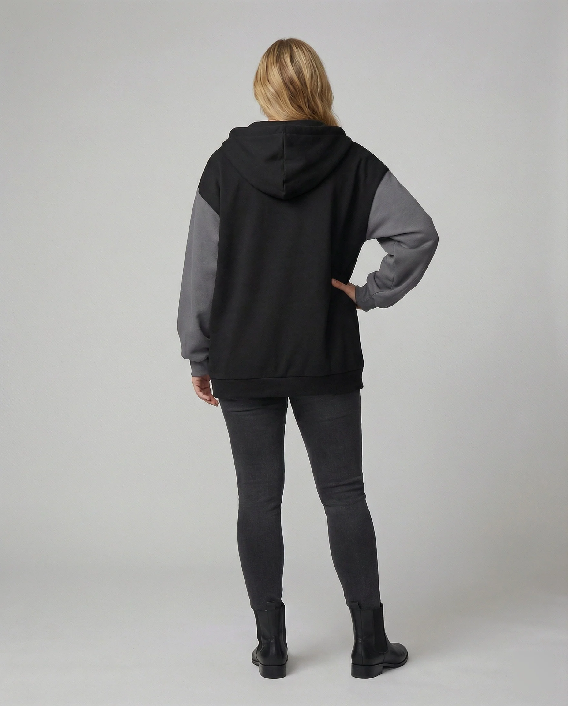 Oversize-Kapuzenjacke mit Druckknopfleiste, voluminösen Raglanärmeln und verdeckten Eingrifftaschen Heidi-Mode - Image 4
